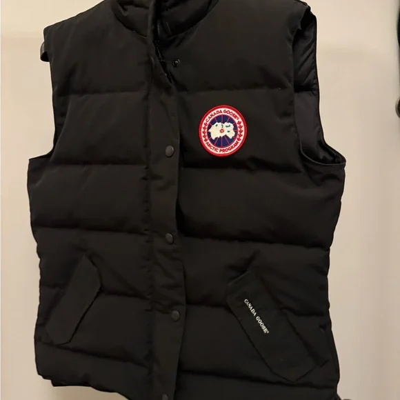 Canada Goose black Vest for women - size Medium. Worn once!